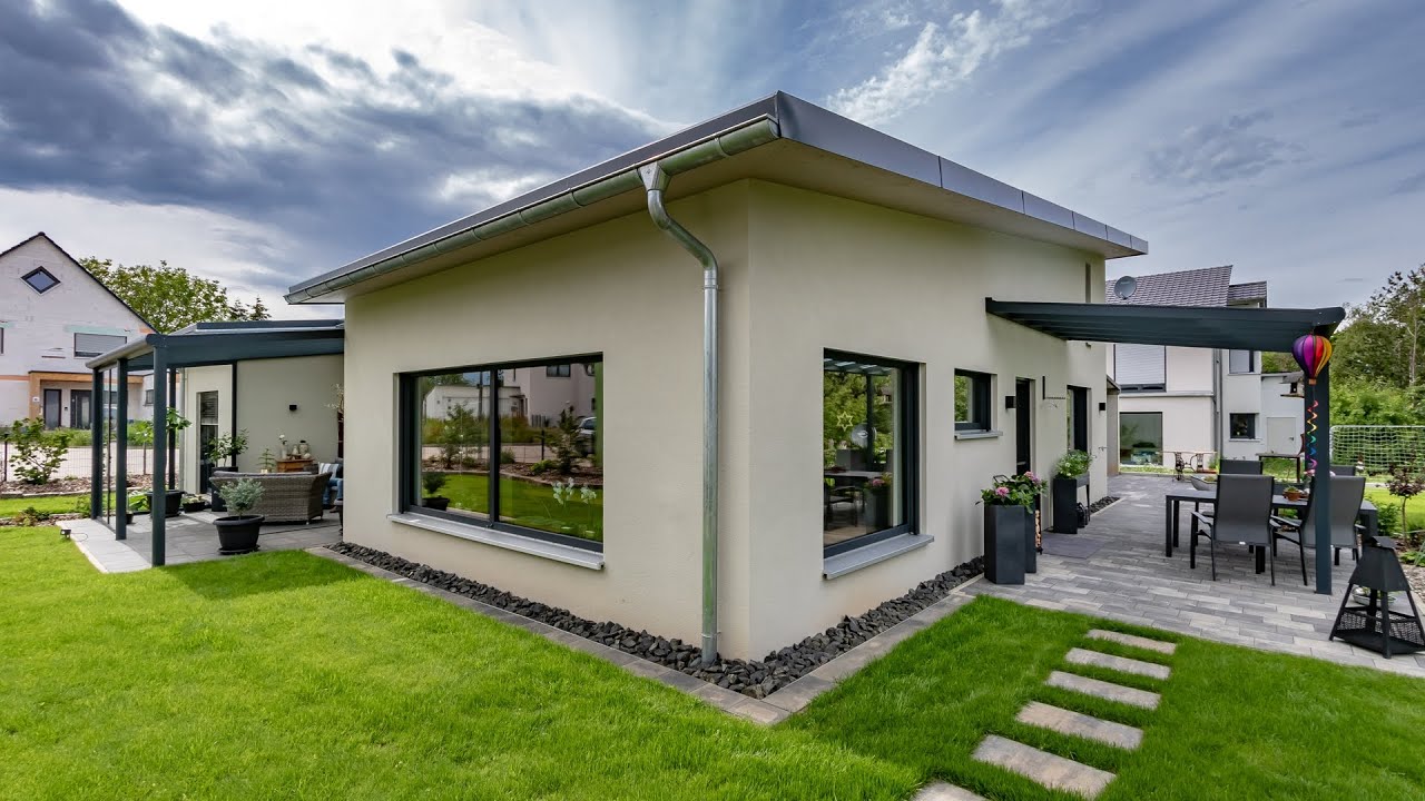 EYRICH HALBIG HOLZBAU | Ein eleganter und weitläufiger Bungalow
