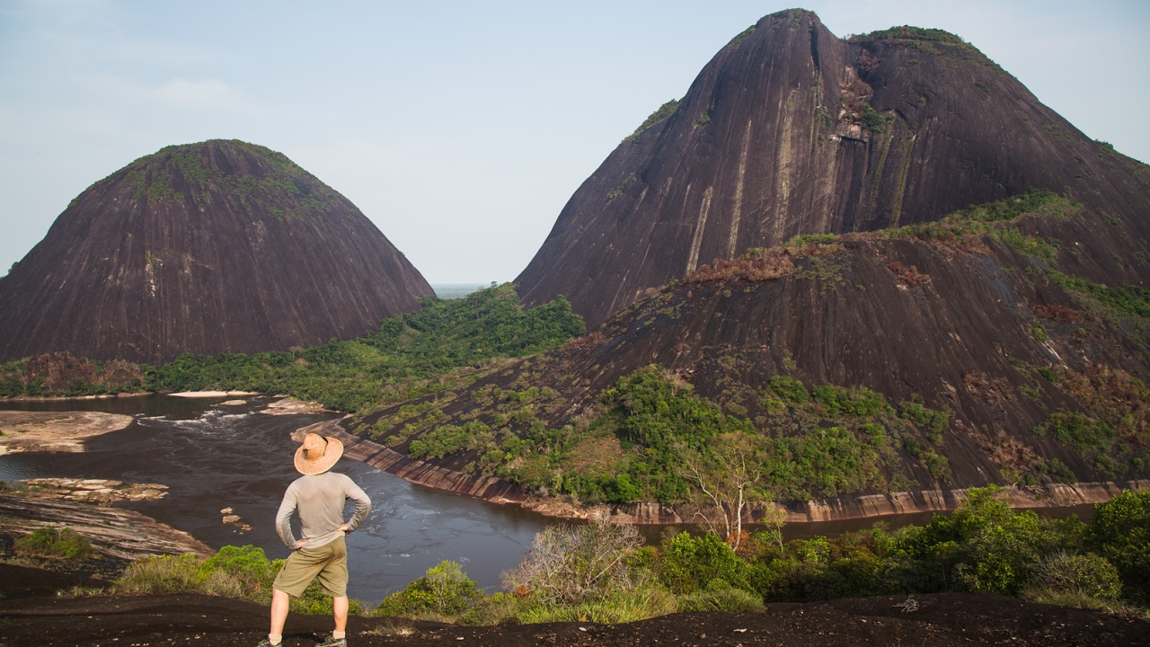 Viaja a los Cerros de Mavecure y Parque Tuparro. Visitar maravillosos destinos en Colombia