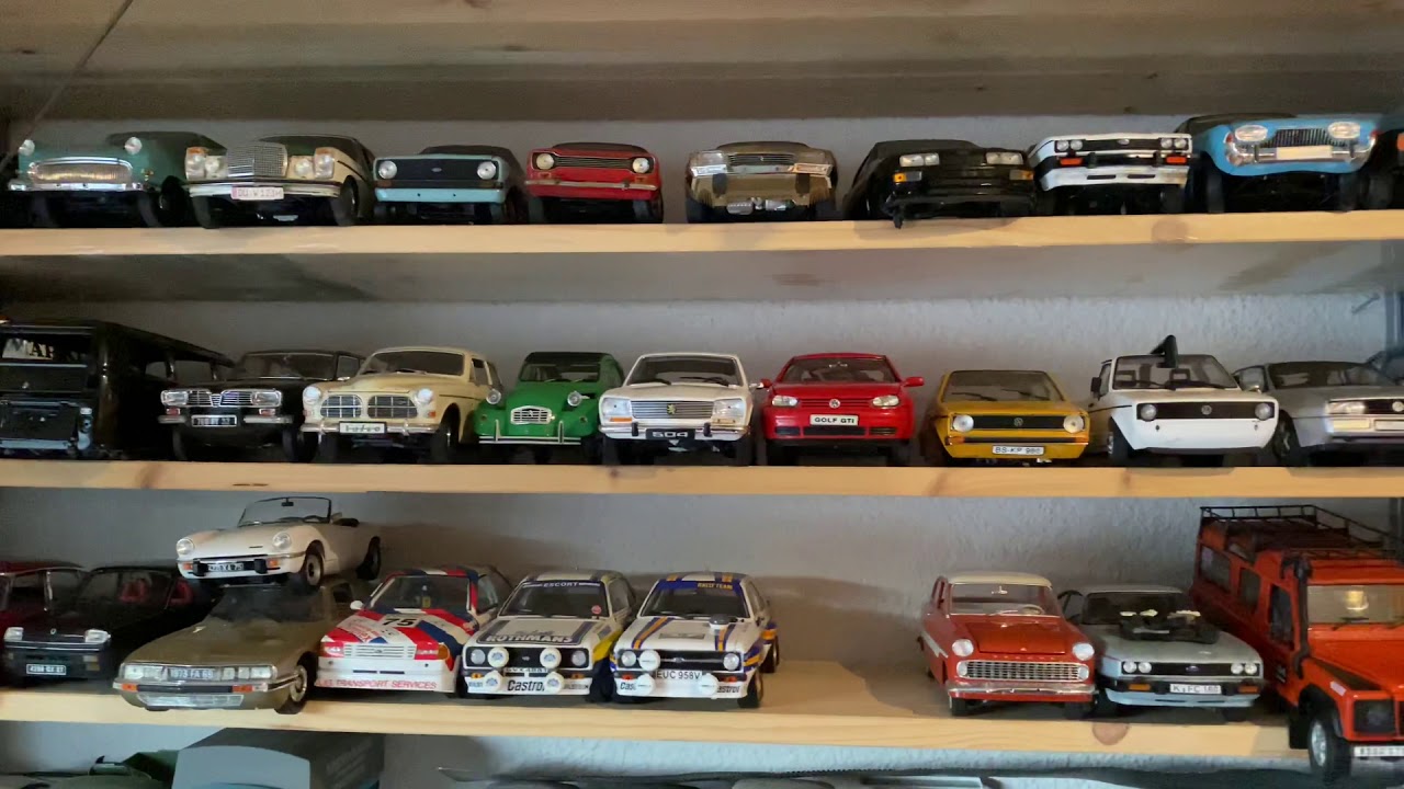Wenn der Dealer mal ein Hausbesuch macht. 1:18 Modellautos. Ankunft neuer Schrottautos.