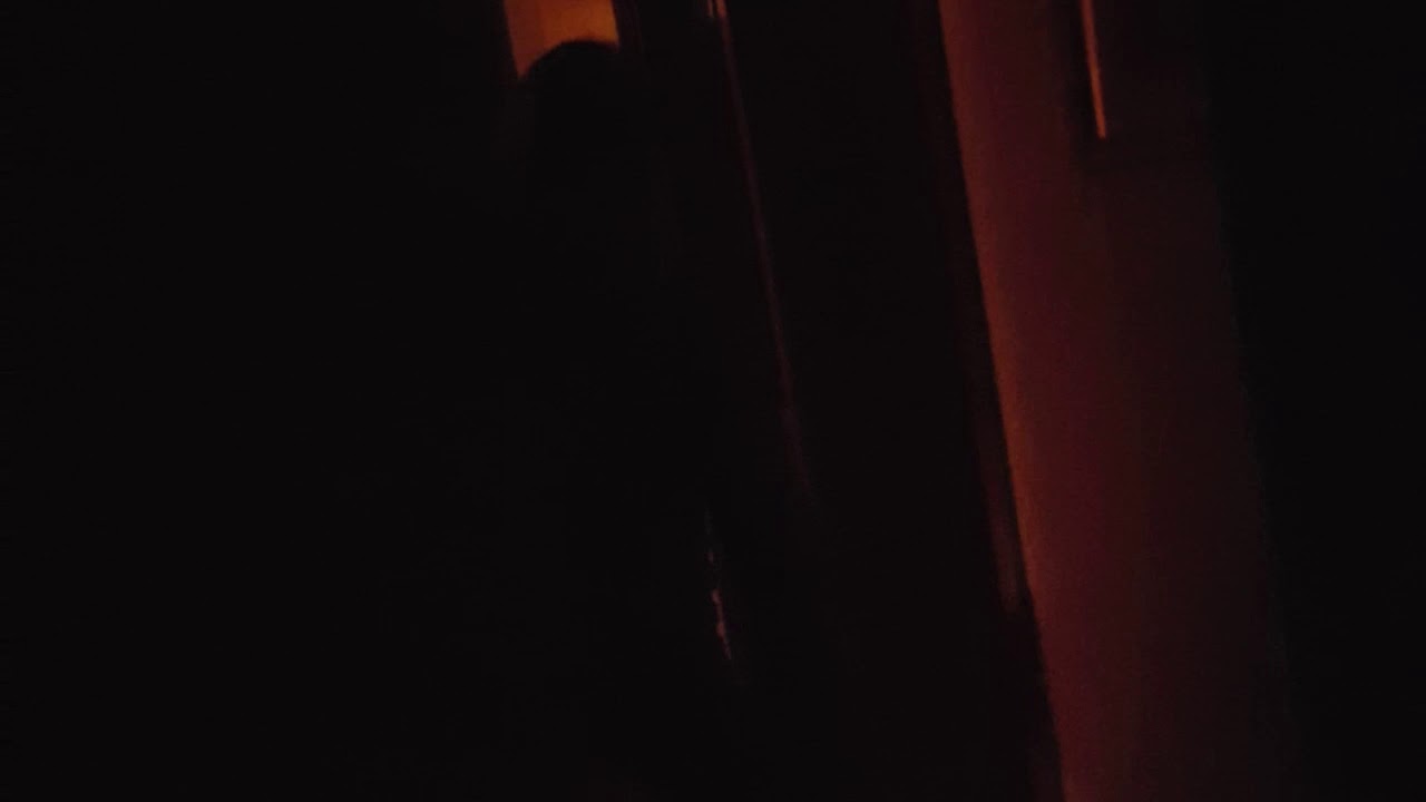 3 retardados &agrave;s escuras- partimos a cama!!!