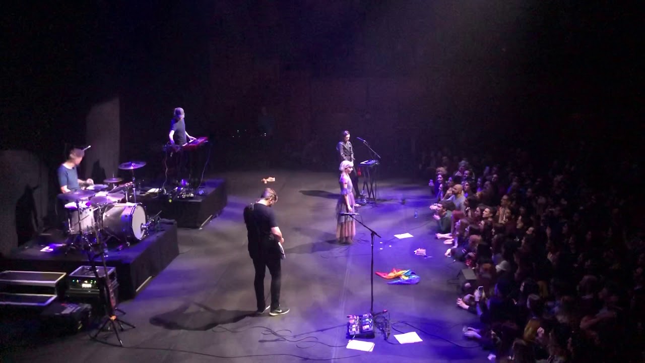 Aurora Live in Rome - Teardrop (Massive Attack cover)