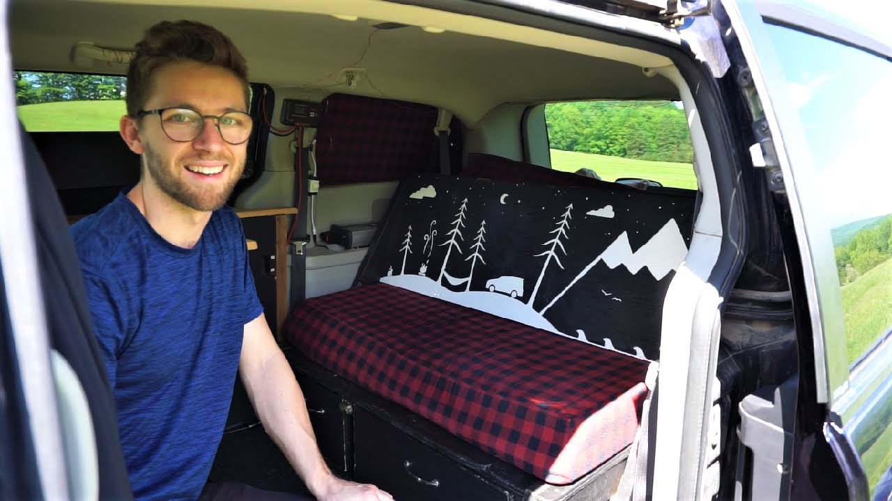 Инженер строит кемпер на базе Dodge Grand Caravan | Солнечное электричество, водопровод, холодильник