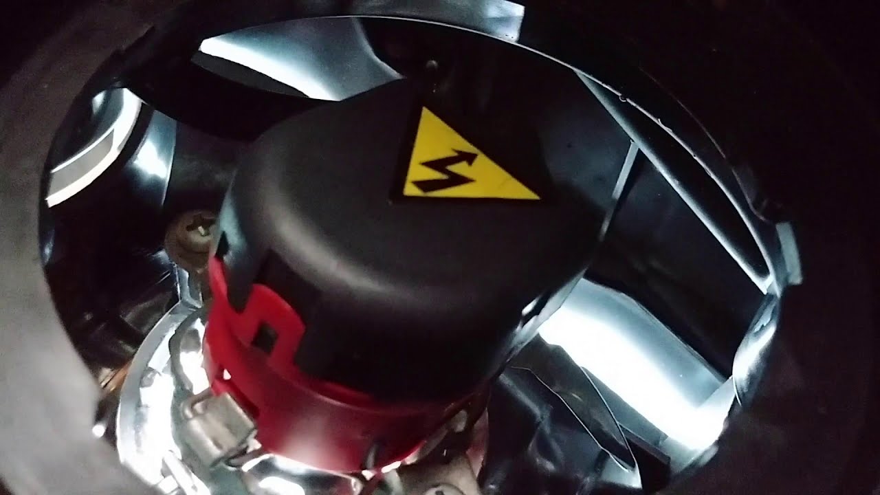 Replacing HID Xenon headlight bulbs on a 2003 Nissan Maxima