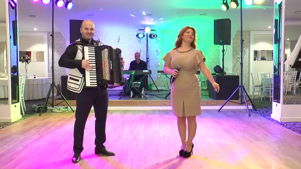 Formaţia Unic Show ( Târgovişte ) - Foaie verde ca aluna