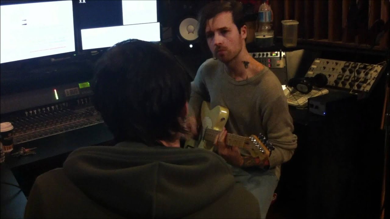 Electric Sun Studios - LOVE & SATELLITES (may)