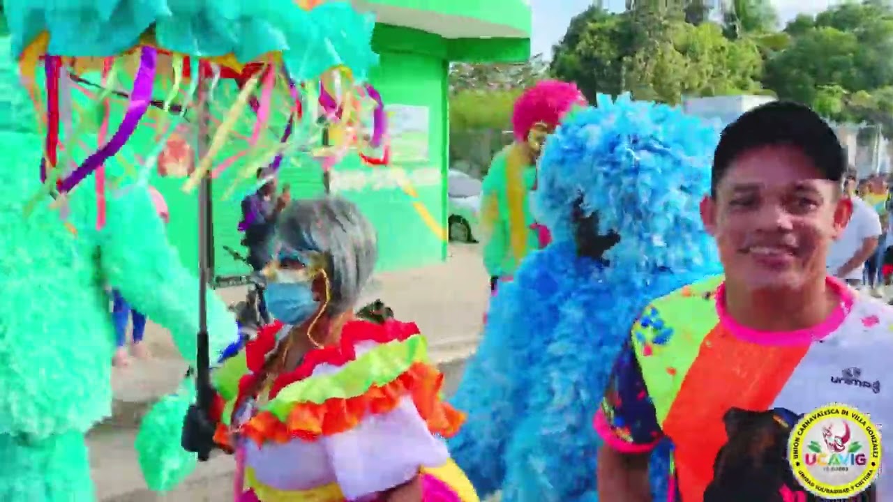 Desfile Reina Samantha Batista en Segundo Domingo de Calentamiento Carnaval de Villa González 2022…