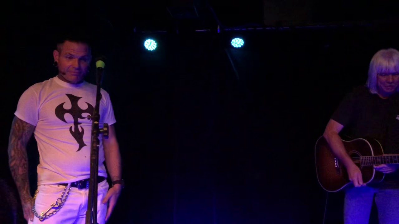 “No More Words” COVER LIVE by Jeff Hardy at Wonderland in Richmond, VA on 8/16/19
