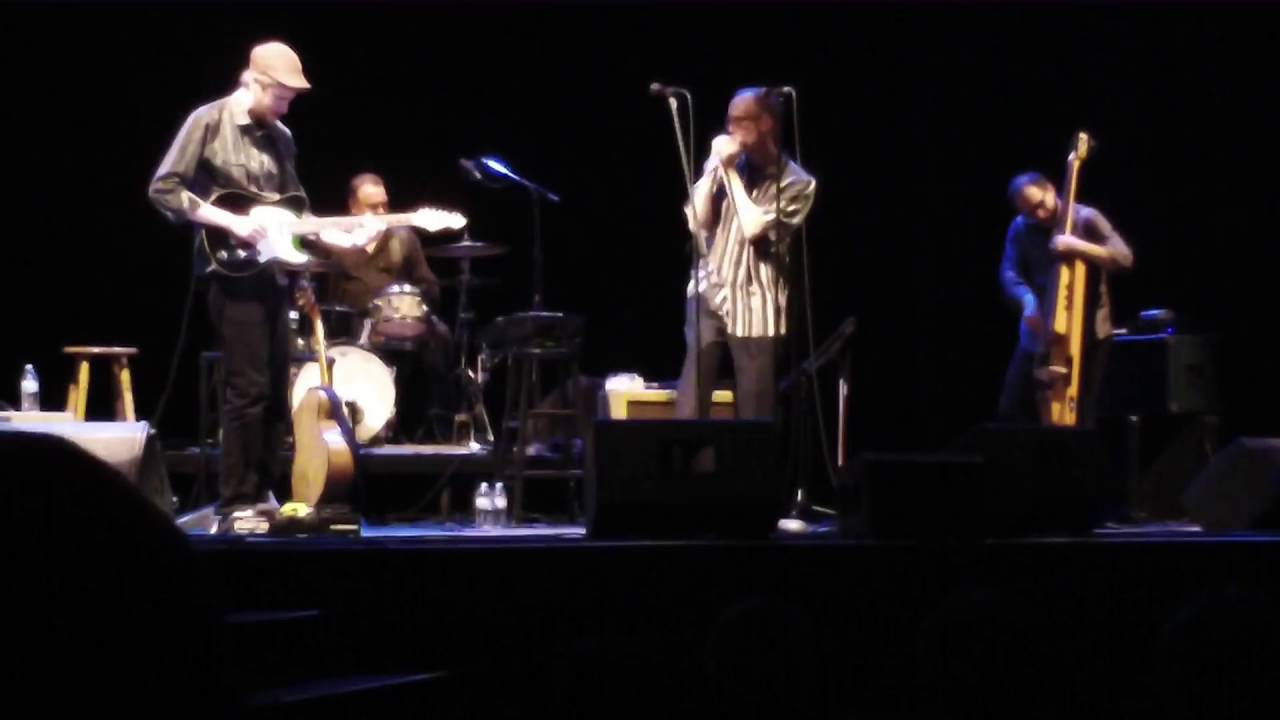 Graham Young slide guitar solo with Carlos del Junco and The Blues Mongrels