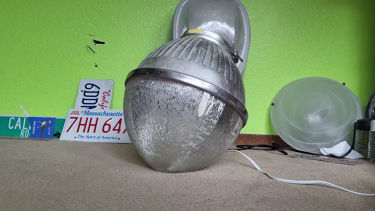 1950s General Electric gumball light refractor