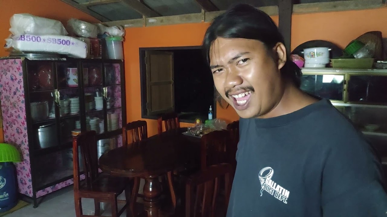 ยำหอยเชอรี่