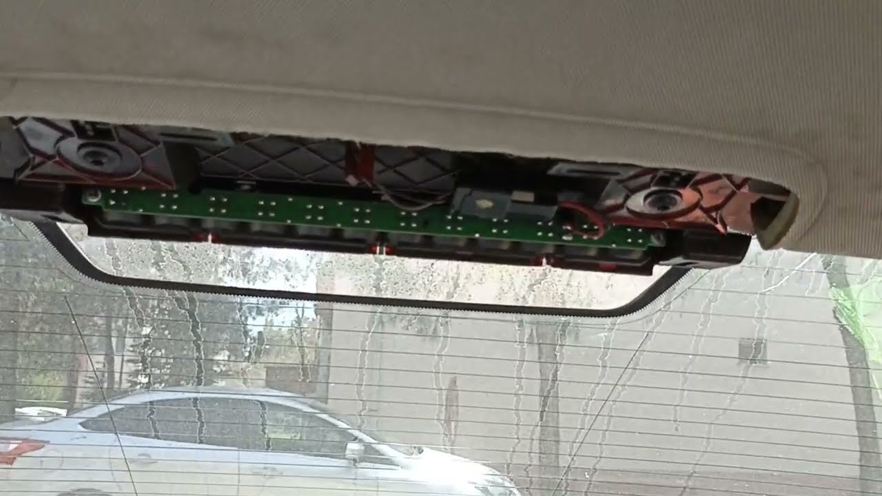 Opel Astra J Sedan 3. Stop lambası (Led Stop) Tamiri