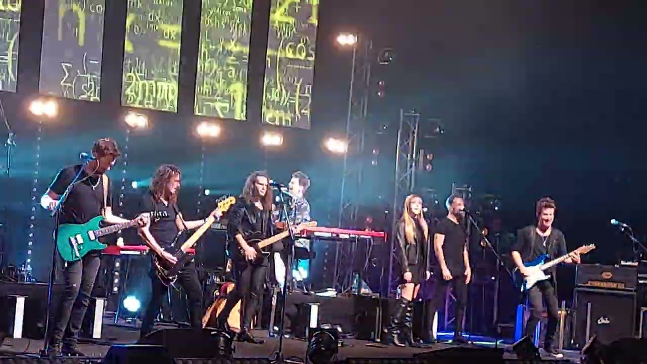 The Classic Rock Show 2023. The Chain and Another Brick In The  Wall.  feat. Ricardo Alonso. Poole