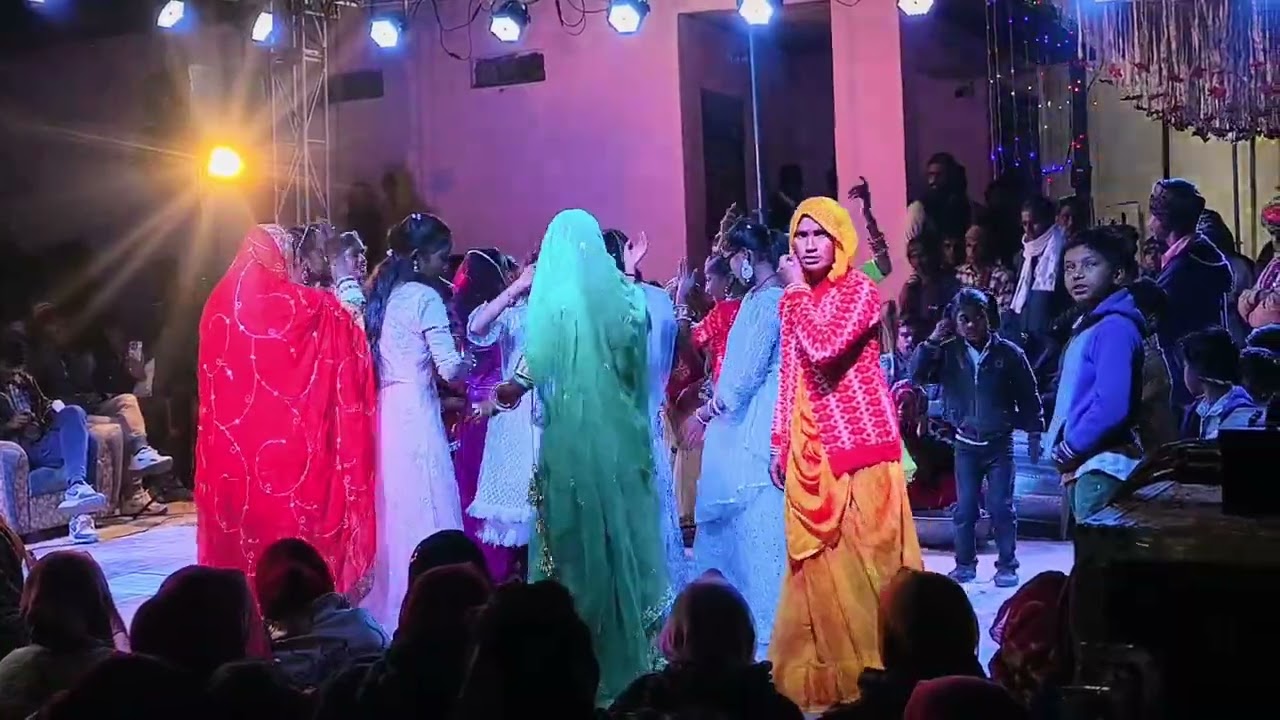 बना आदत आदर पग मेलो यो राजस्थानी डांस 