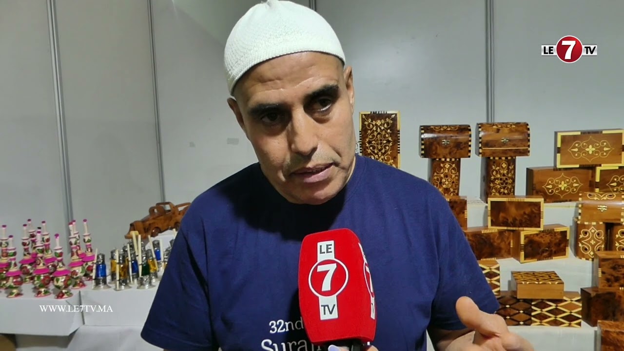 صانع تقليدي يبدع في النحت على الخشب وصناعة مجسمات رائعة