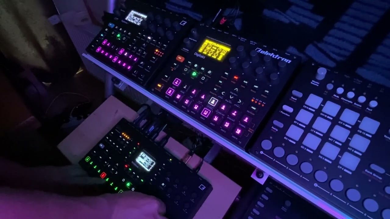 Dawless Techno Live Set - 001 #techno #synth #dawless