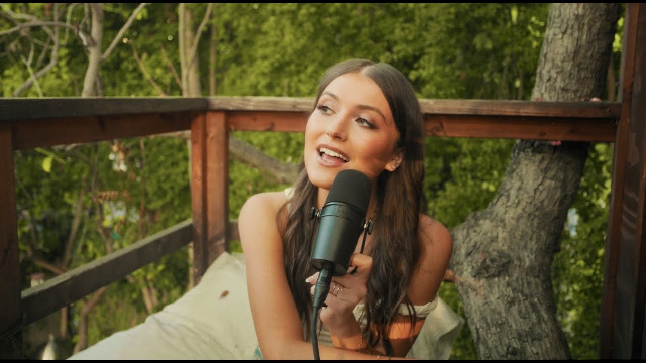 Elle Winter - Never Even Met Her (Acoustic)