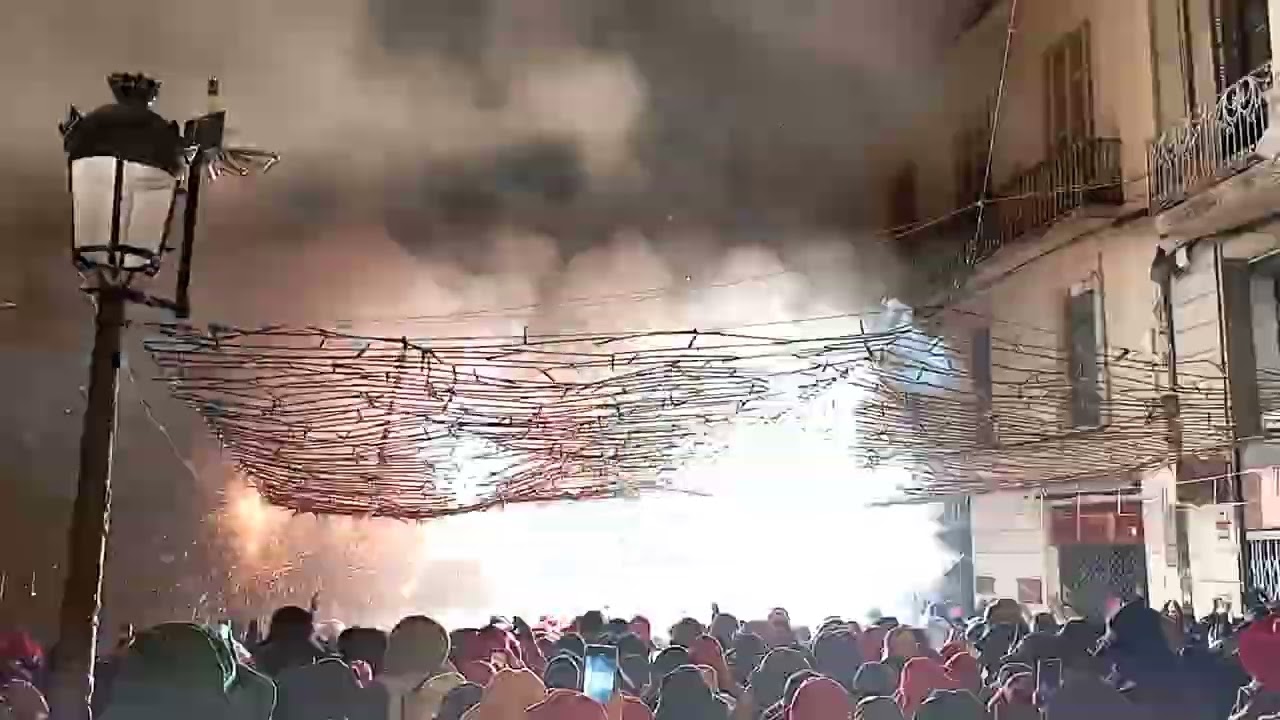 La Traca de la Plana de L'om ,, Correfoc de Manresa (28/8/2023)
