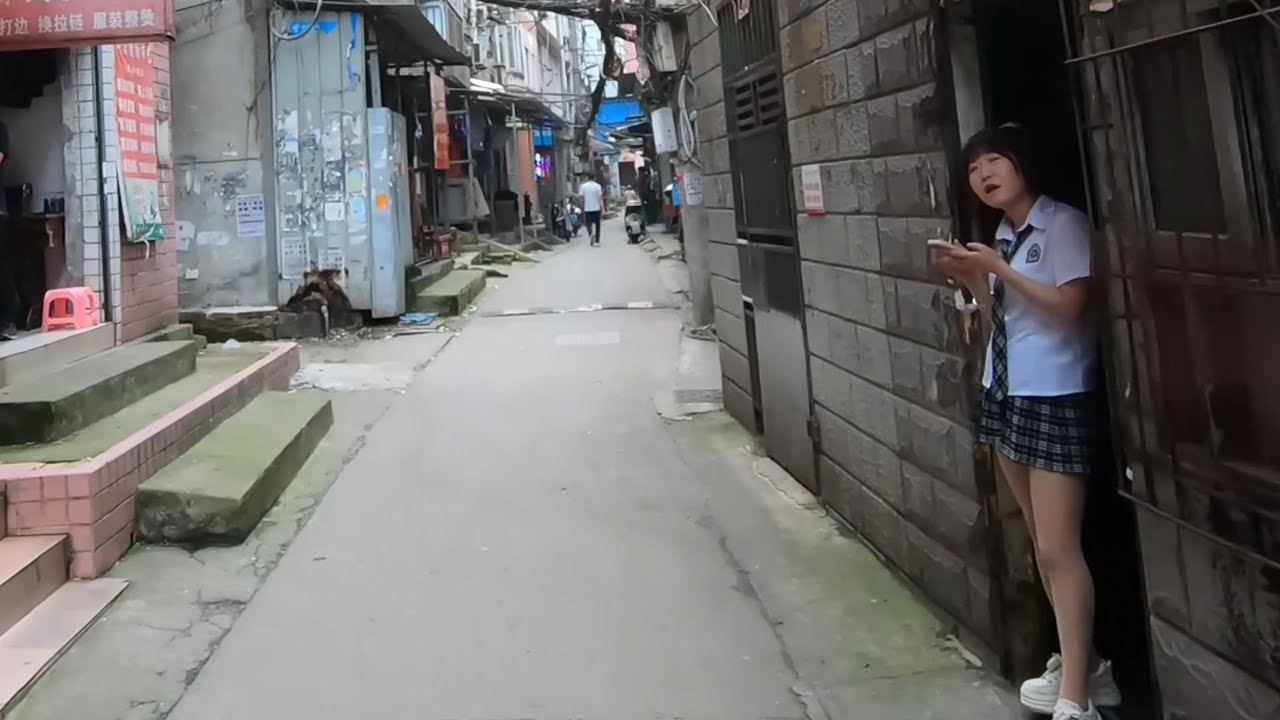 武汉城中村合集 大学城村庄兼职工作的学生The real life of people in the village near the university