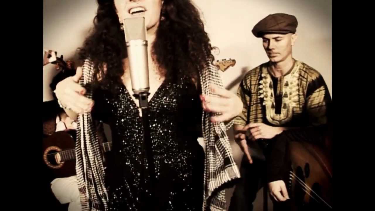 Dila Vardar & The Turbans - 9/8 Medley - Yedikule & Rampi - (Arena Sessions)