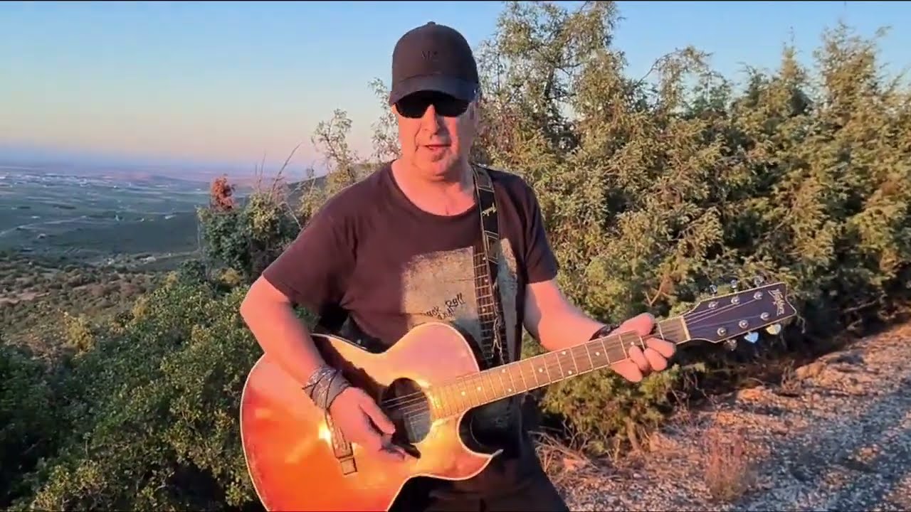 Basilio Montes: N&oacute;mada. De su &aacute;lbum Enchufao!! &Aacute;lbumes de Cantantes Compositores de Rock Espa&ntilde;ol