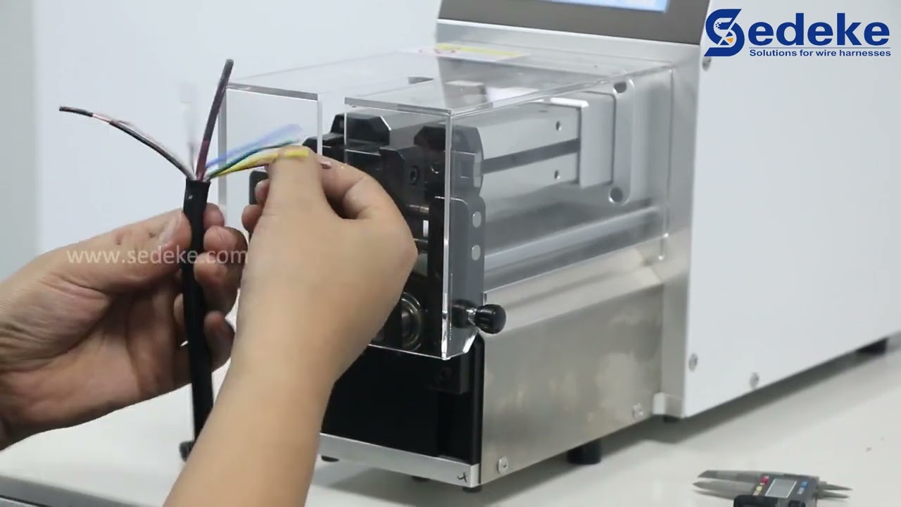 CS-6010 Multifunctional Wire Stripping Machine