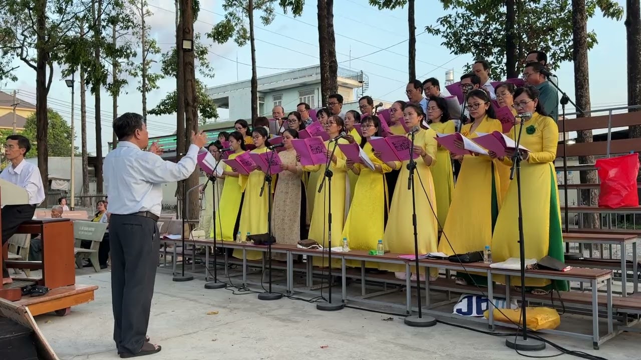 XUÂN SANG - HƯƠNG VĨNH sáng tác và điều khiển | Hiệp lễ Tết | Ca đoàn Quê Hương