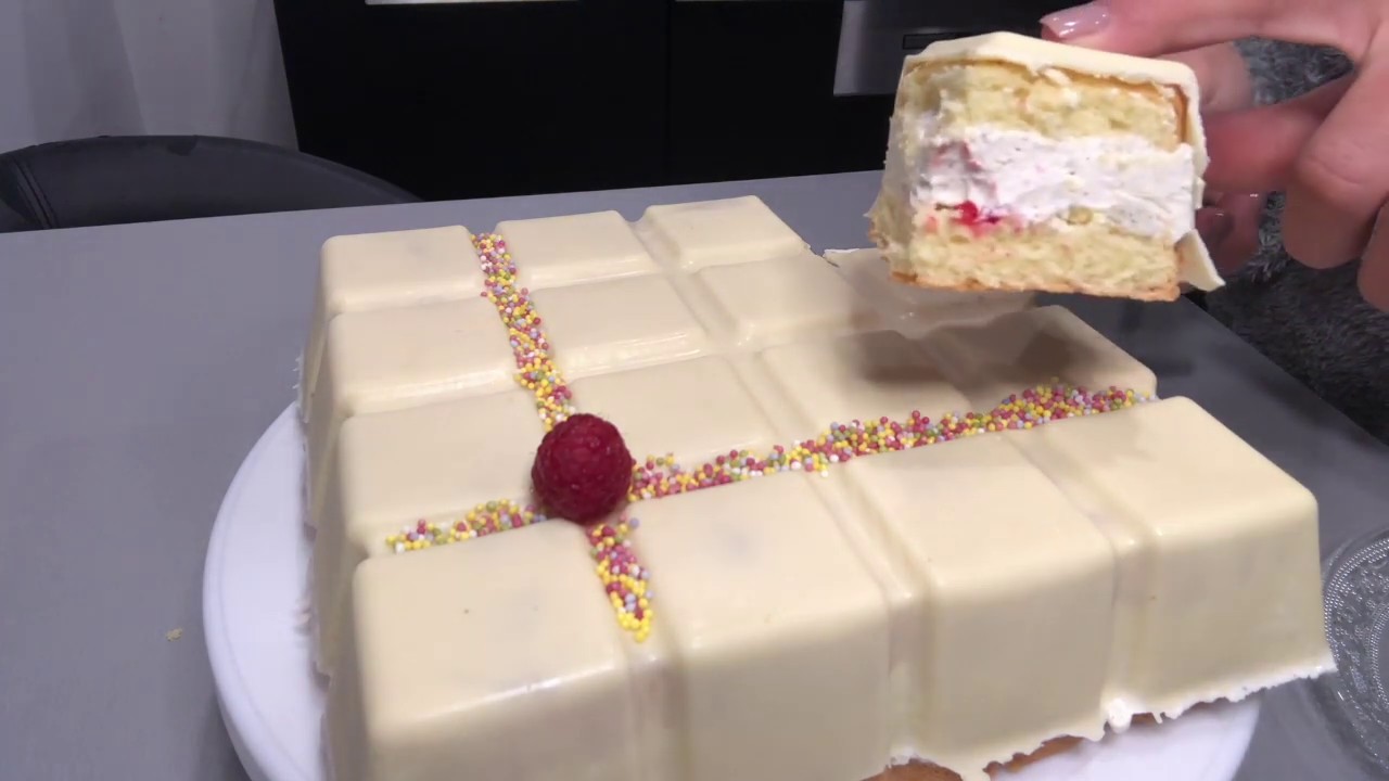 Gâteau aux framboises et crème chantilly vanille