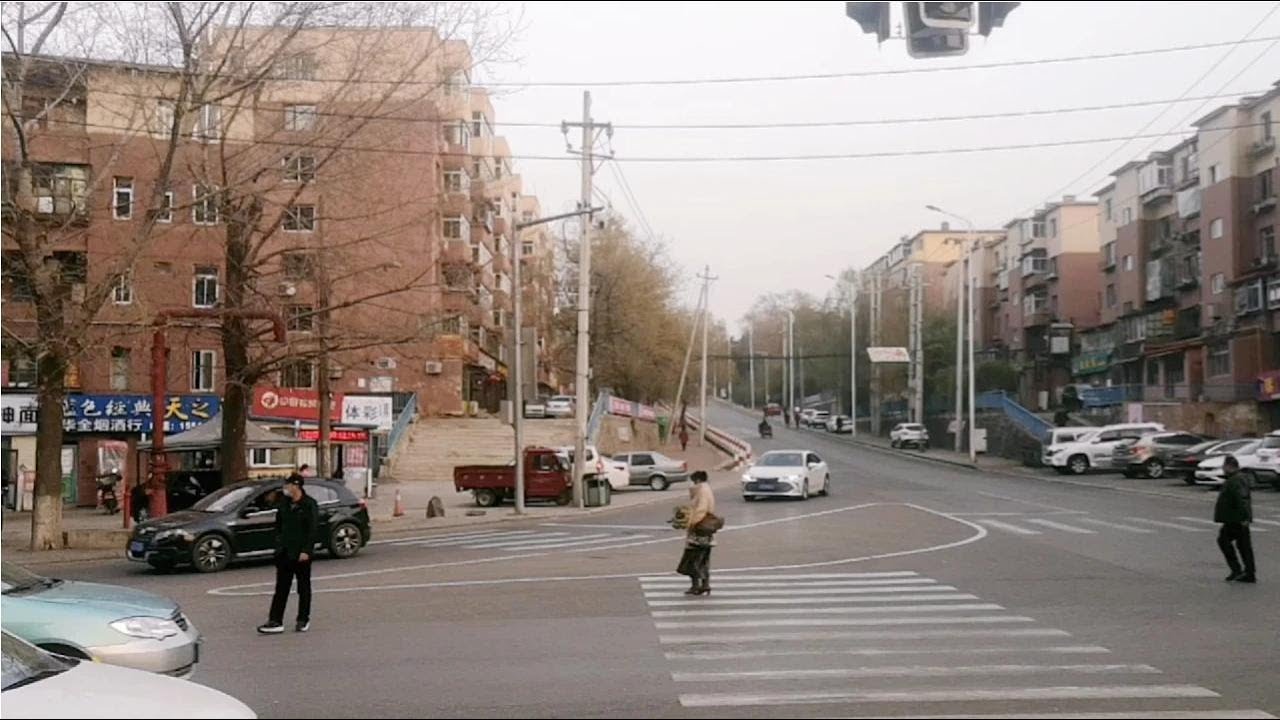 抚顺虎万地区，当年四十万人口流动人口十万，现今房子三万元一套
