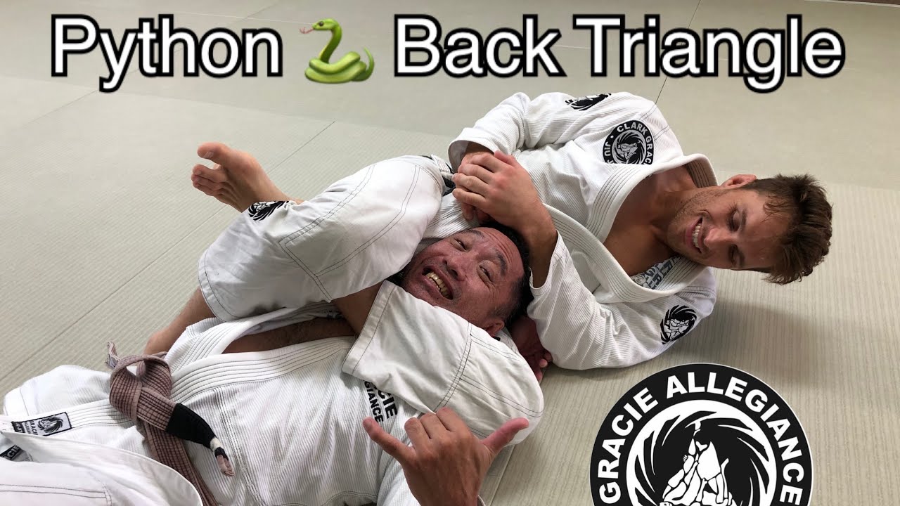 CLARK GRACIE completely destroys BROWN BELT 👴🏼 in his own BJJ school rolling Brazilian jiu-jitsu