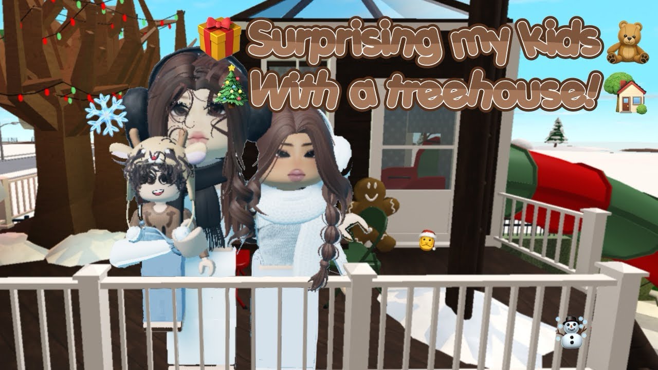 Surprising my kids with A TREEHOUSE! *LATE XMAS GIFT? VISITING CHRISTMAS MARKET!* Voice Bloxburg rp 