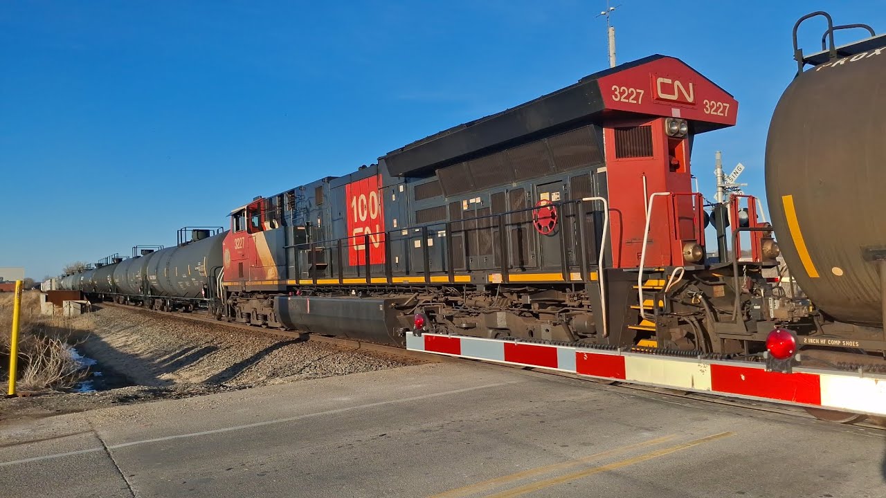 CN 3424 CN 3384 CN 3227 💯 Southbound Manifest Hwy 41 Kohlman Road Fond Du Lac Wisconsin 03-03-2026