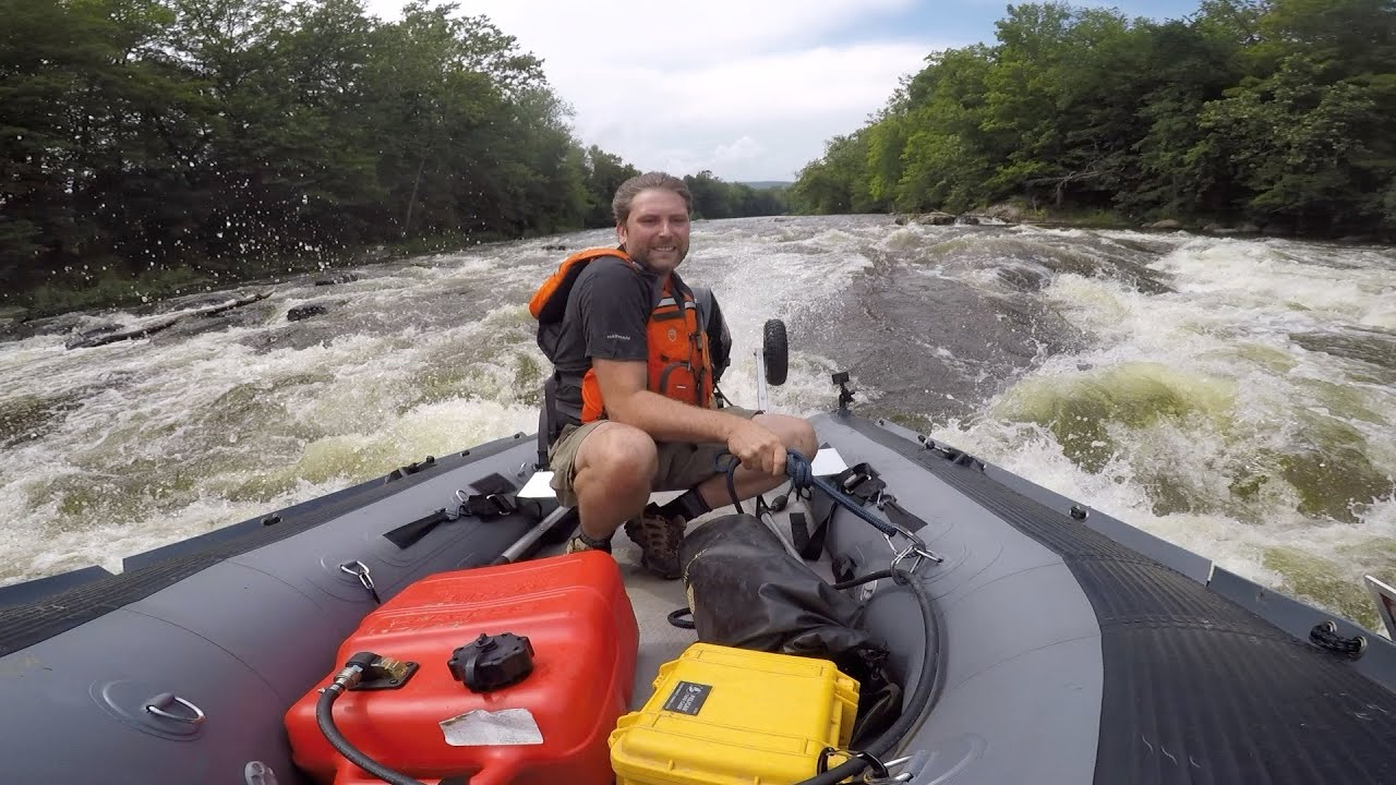 Надувная лодка XHD330 Saturn с мотором Suzuki Jet Up Class 2 Rapids мощностью 20 л.с.