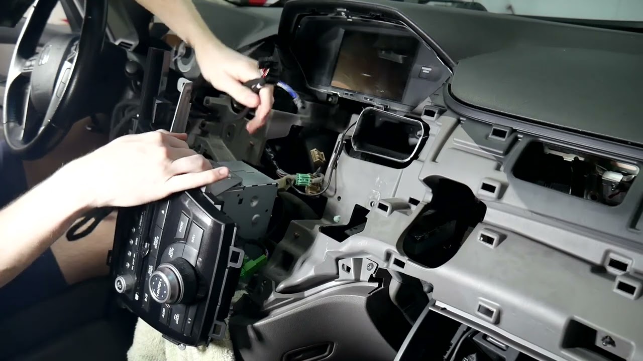 VLine CarPlay Android Auto Install, stereo removal guide Honda Odyssey 2011 2012 2013 with RSE HON2M