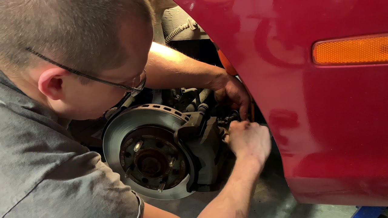 2001-2006 Hyundai Elantra ball joint and lower control arm replacement