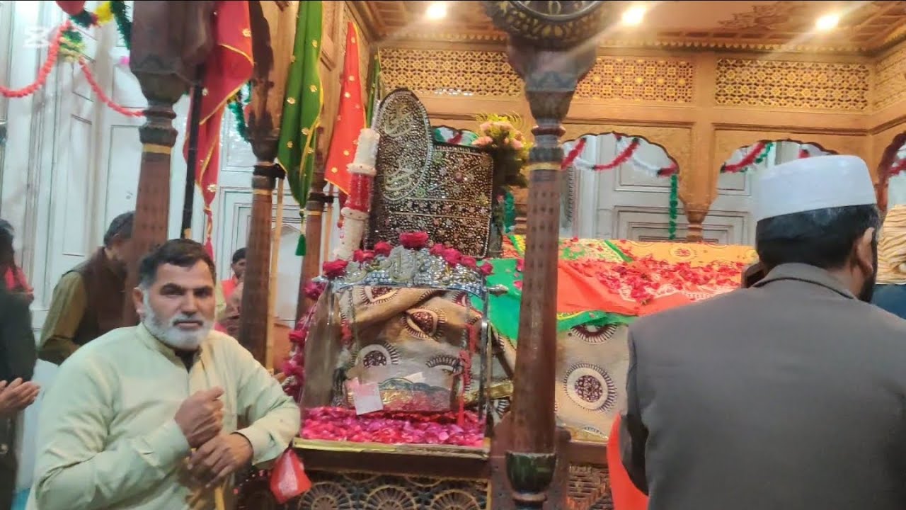 Faizi visit the shah shamas darbar
