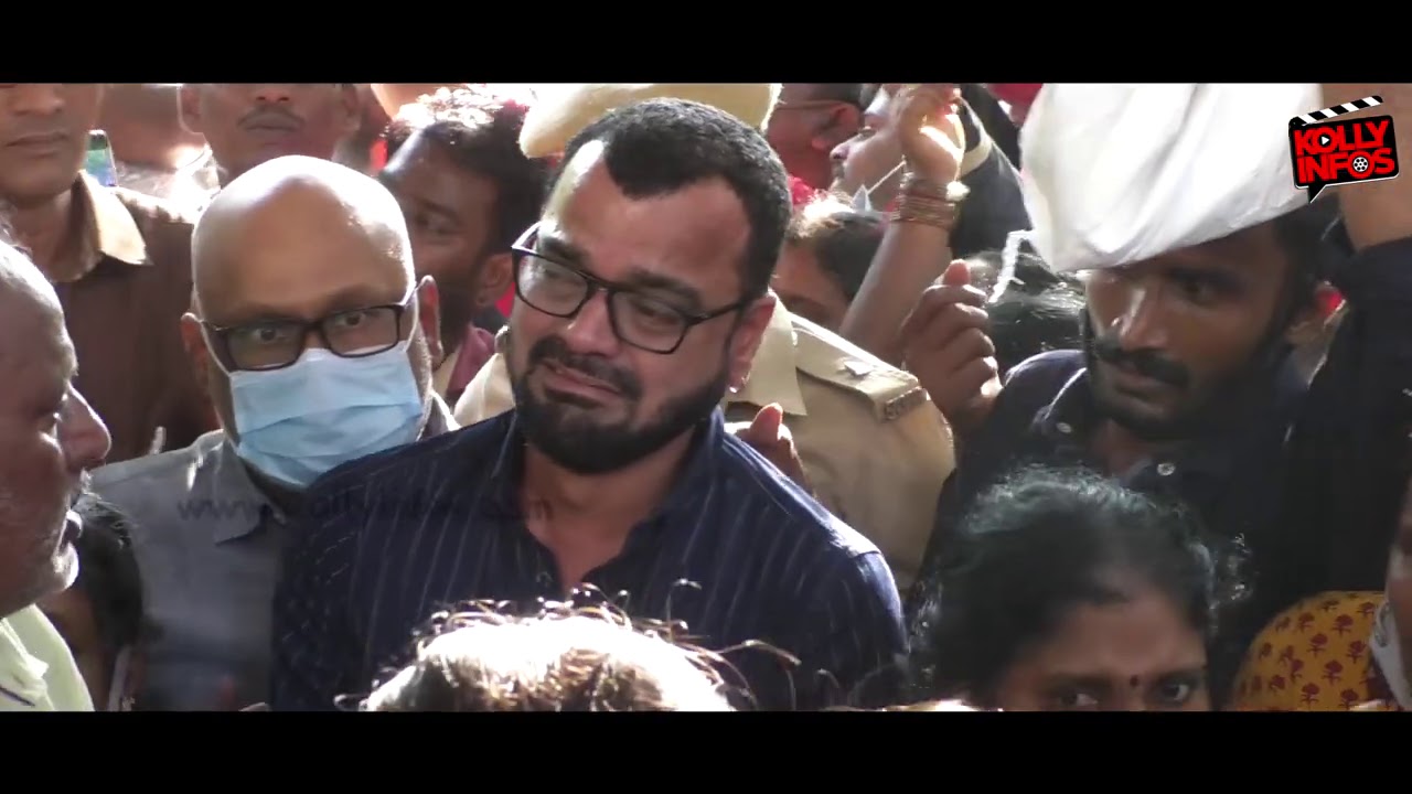 Chithra-வின் இறுதி நிமிடங்கள்.. Celebrities Pays Last Respect | Pandian Stores | VJ Chitra Funeral