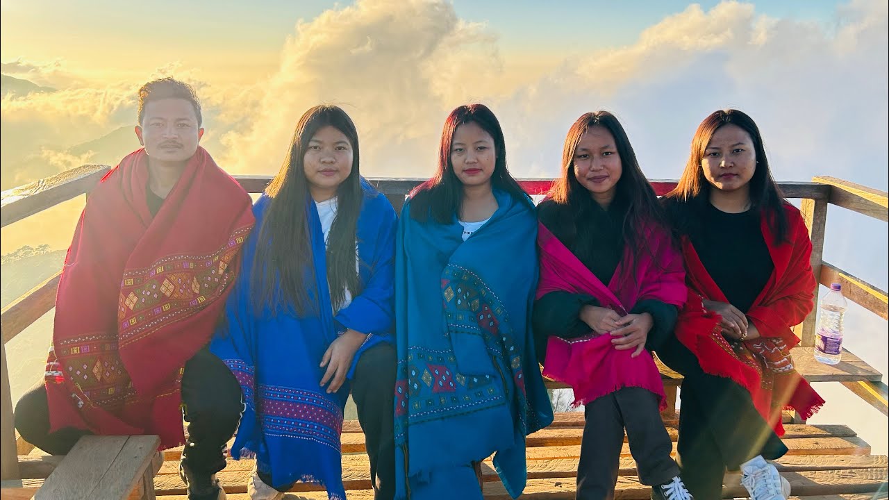 Trekking to Tumjang Peak|Enjoying a beautiful sunset 😍⛅️✨🍂