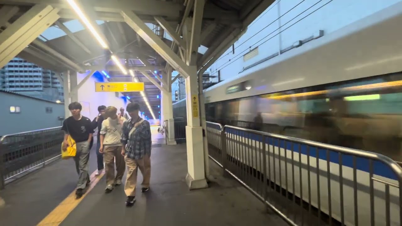 JR京都線683系4000番台特急サンダーバード36号大坂行き　　JR京都線吹田駅通過！
