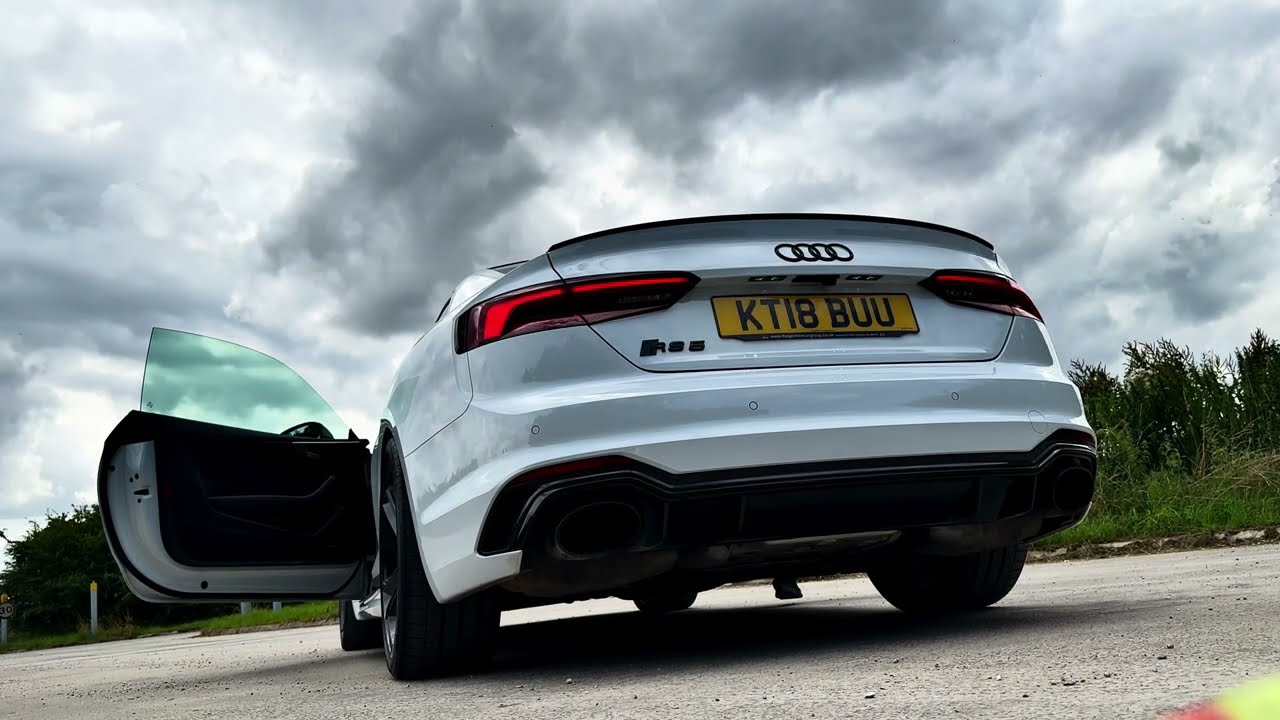 2018 Audi RS5 (B9) Stock Exhaust Sound Startup & Revs
