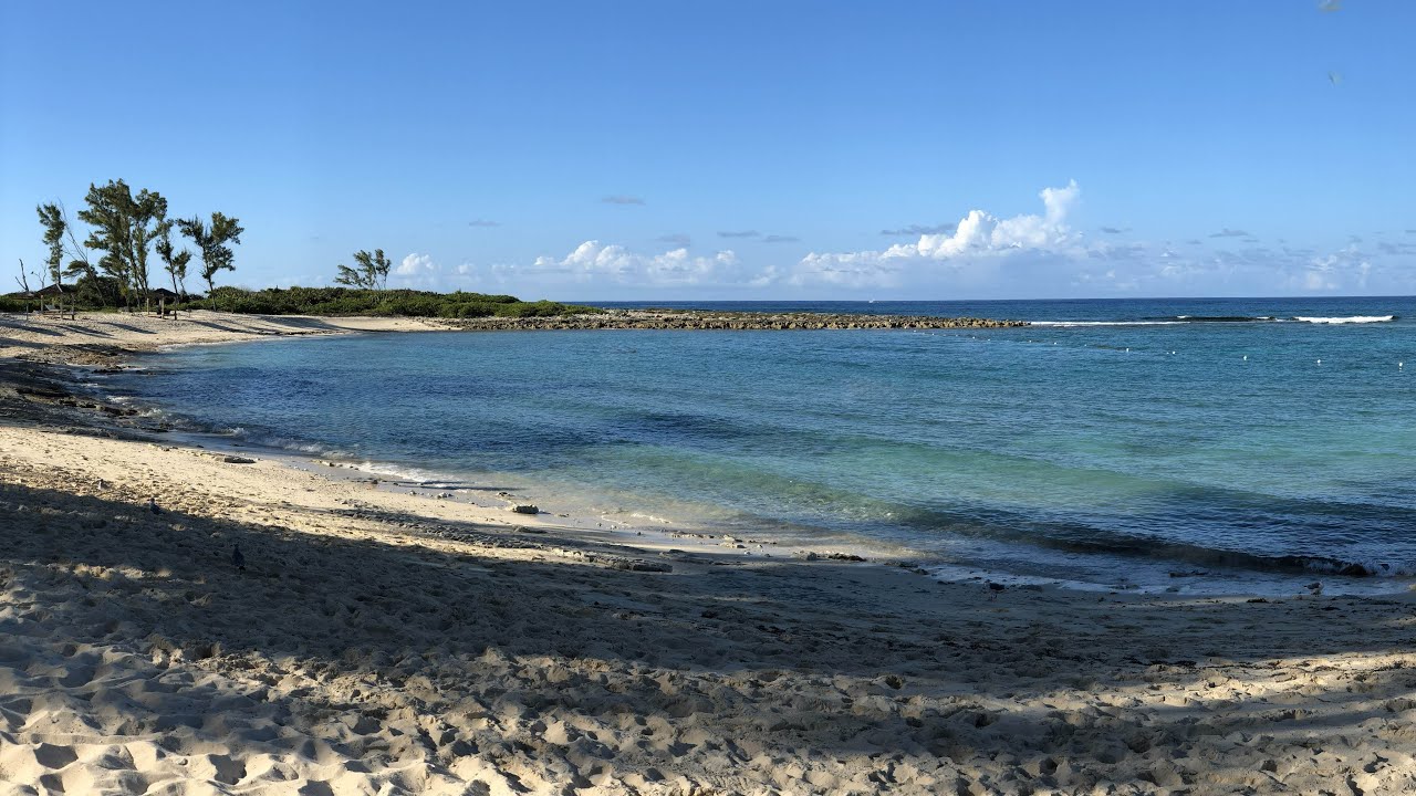 1 Hour in the Bahamas 🇧🇸 Calm Ocean Waves • Tropical Beach Relaxation 4K