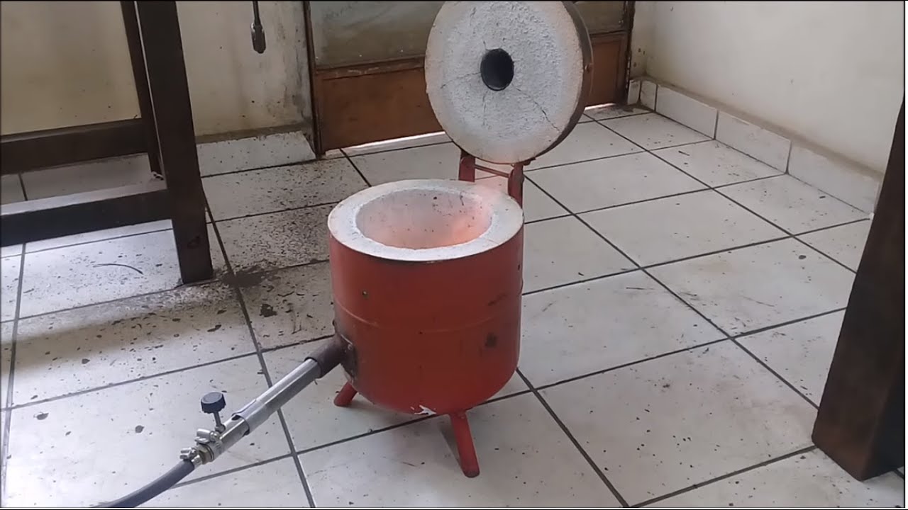 FORNO DE FUNDIÇÃO  TAMBEM É FORJA
