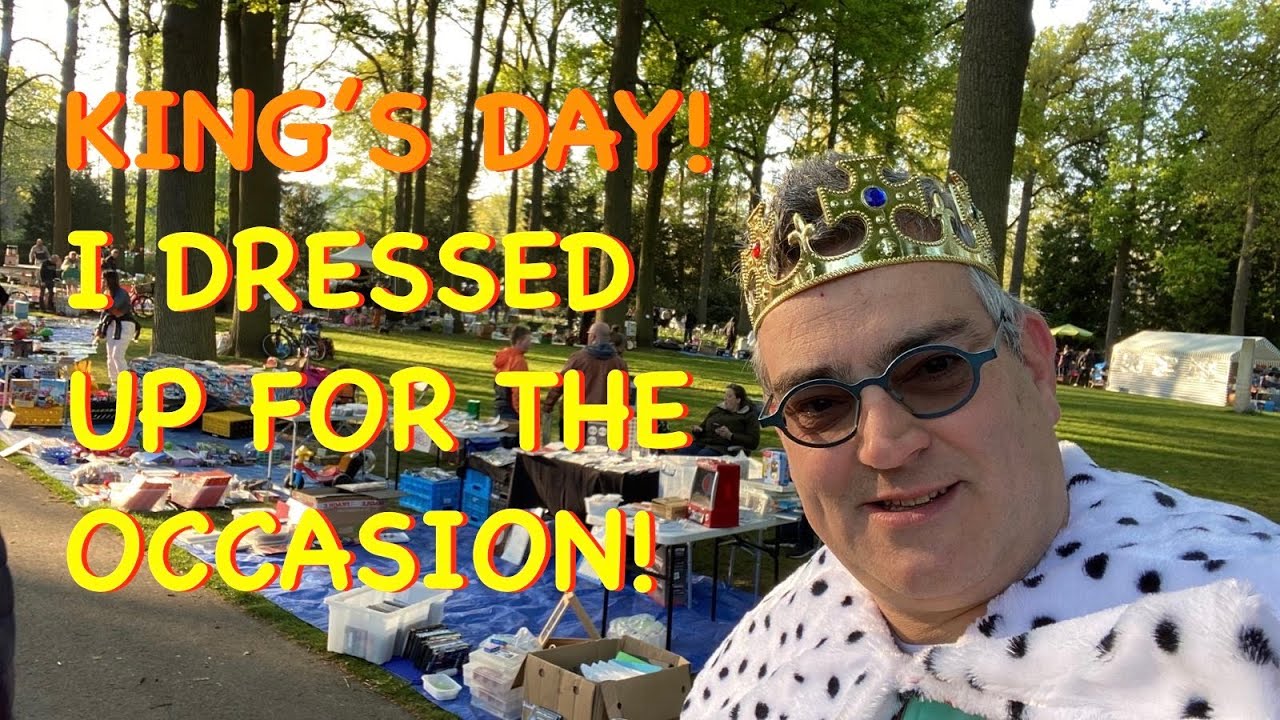 I dressed up for the occasion! Kings Day selling and buying collectables - Erix Collectables 173