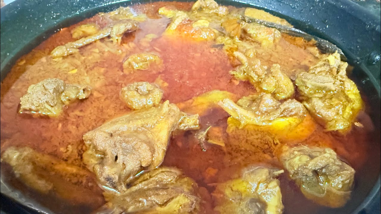   রান্নাটাও একটা পরম যত্নের বিষয়। আজ একটি হঁাস রান্না করলাম। ২ কেজি হাঁসের মাংসে ১/২ কেজি তেল উঠে। 