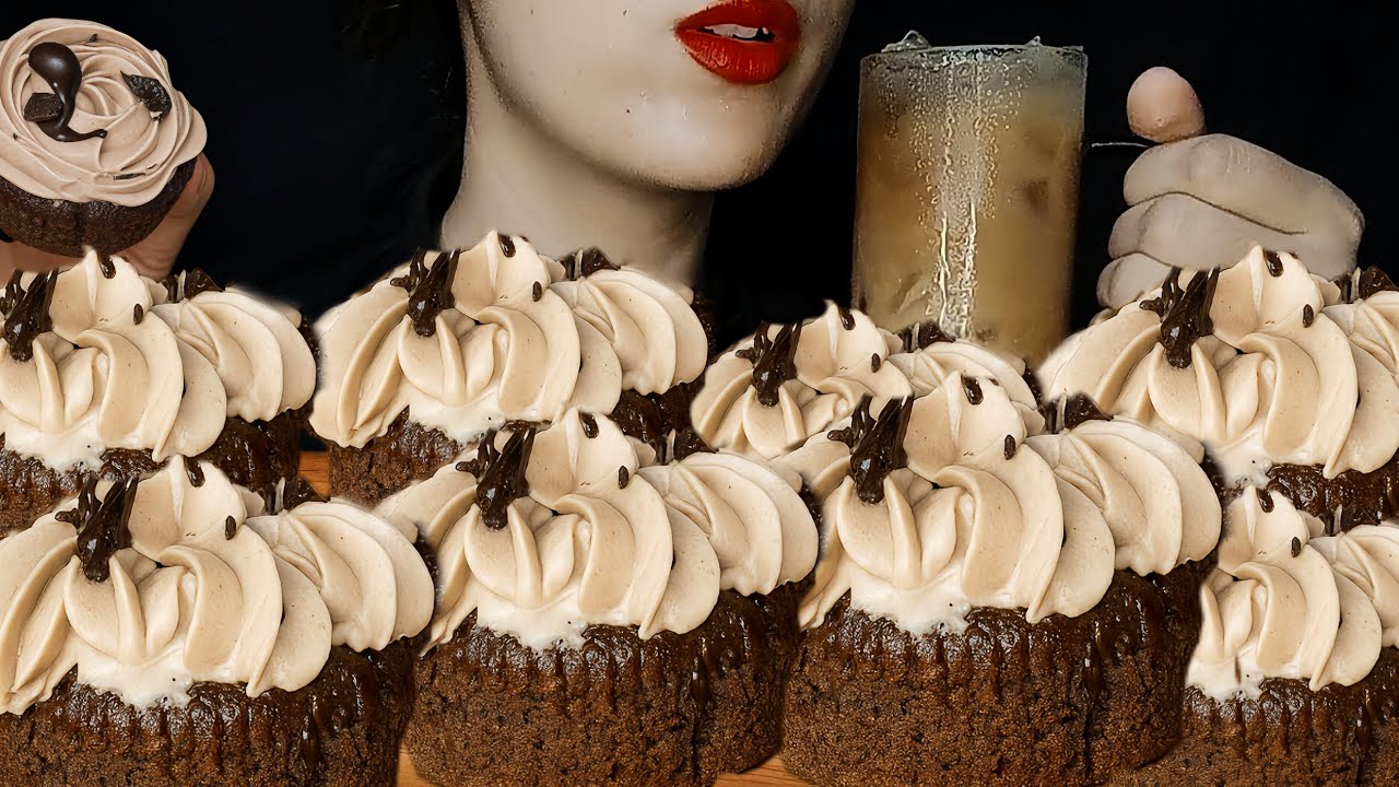 ASMR Eating Cupcakes Mukbang |Cupcake Challenge🧁