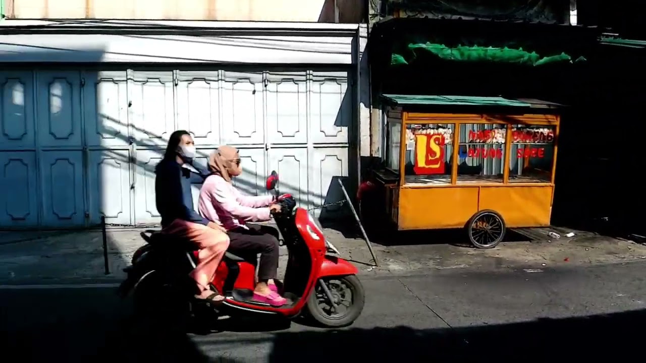 Lagi beli lauk makan sambel kentang khas bangka bricaAE3X