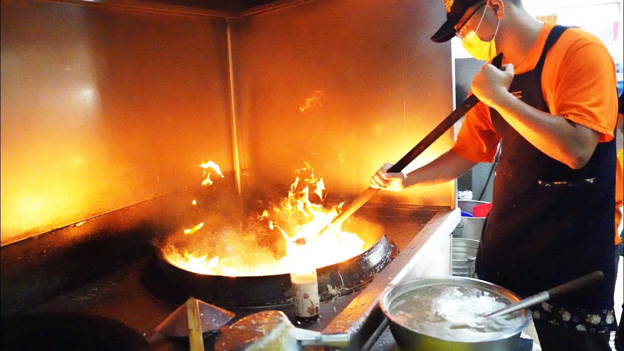 媽祖廟前 日賣10000碗的鴨肉羹 在地人激推美食/Duck thick soup/台灣街邊美食-Taiwanese street food