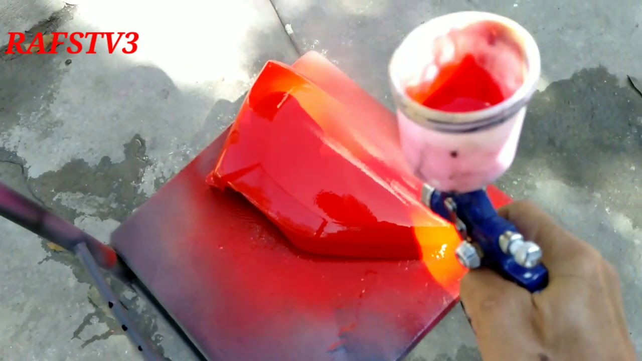 PAANO magpintura ng gold chameleon over red