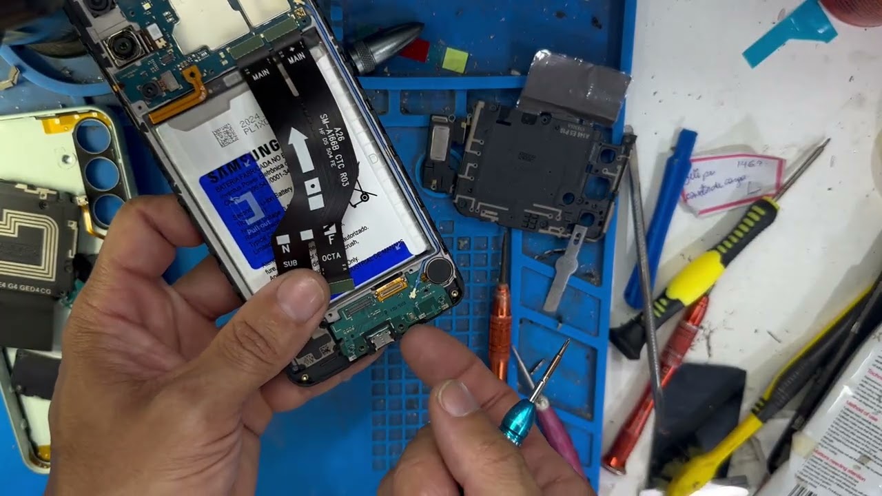 Como trocar o conector de carga do celular Samsung Galaxy A16 4G ou 5G