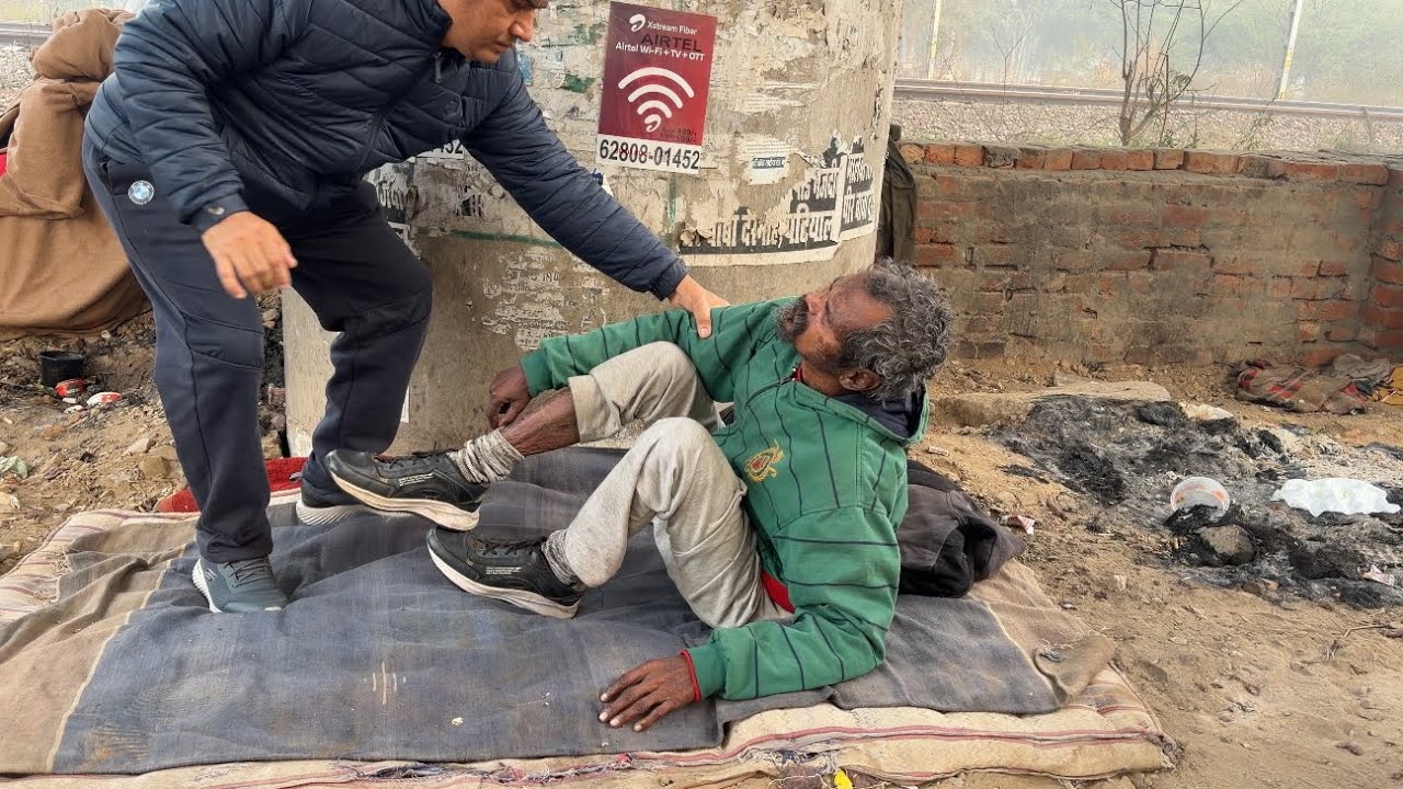 ਇਹ ਮਨੁੱਖ ਕੁਝ ਵੀ ਬੋਲ ਨਹੀ ਰਿਹਾ ਜਲਦੀ ਘਰ ਲੱਭਣ ਵਿੱਚ ਸਾਡੀ ਮੱਦਦ ਕਰੋ ਜੀ ਵੀਡੀਓ ਸੇਅਰ ਕਰਕੇ 🙏🙏