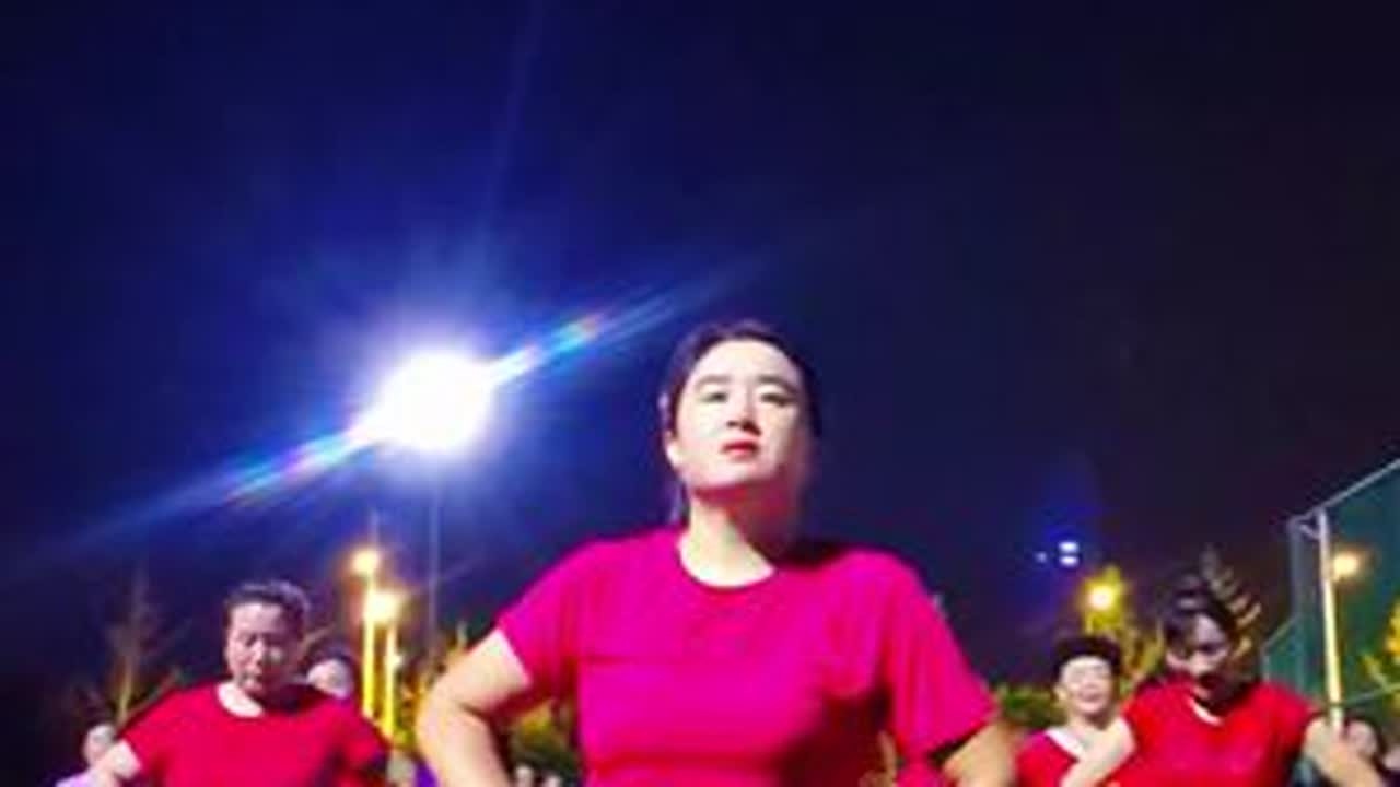每天坚持练肩颈腰背手脚都舒服#全民健身运动 #正能量有氧健身操 #有氧塑型操 #一学就会 #每天坚持锻炼会有不一样的收获